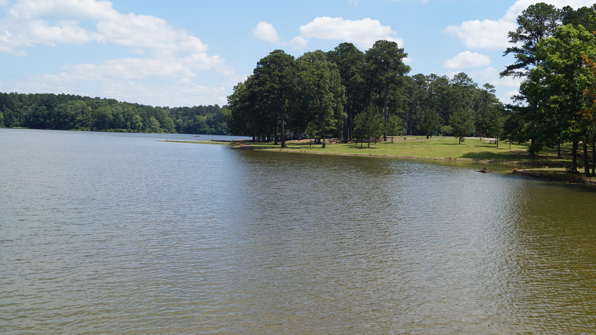 Lake Claude Bennett